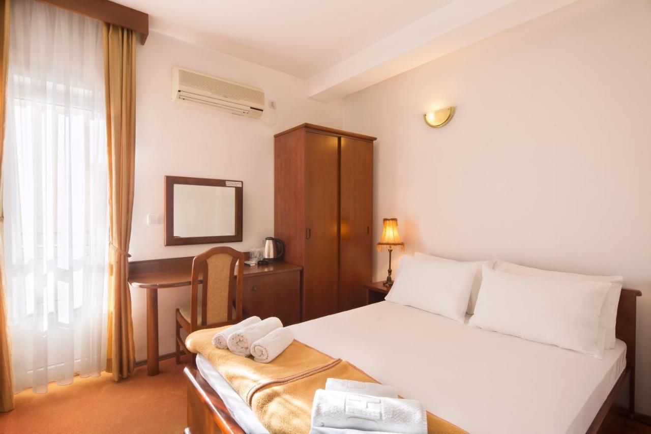 Villa Ljubanovic Budva Chambre photo